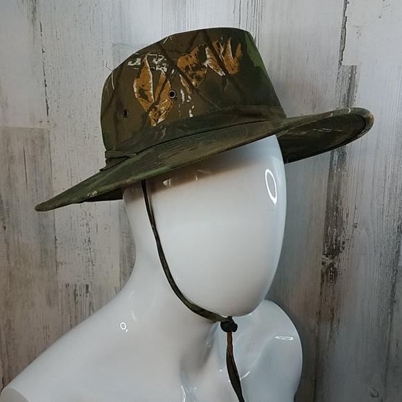 SHADE SHACK CAMO HAT - Picture 1 of 8